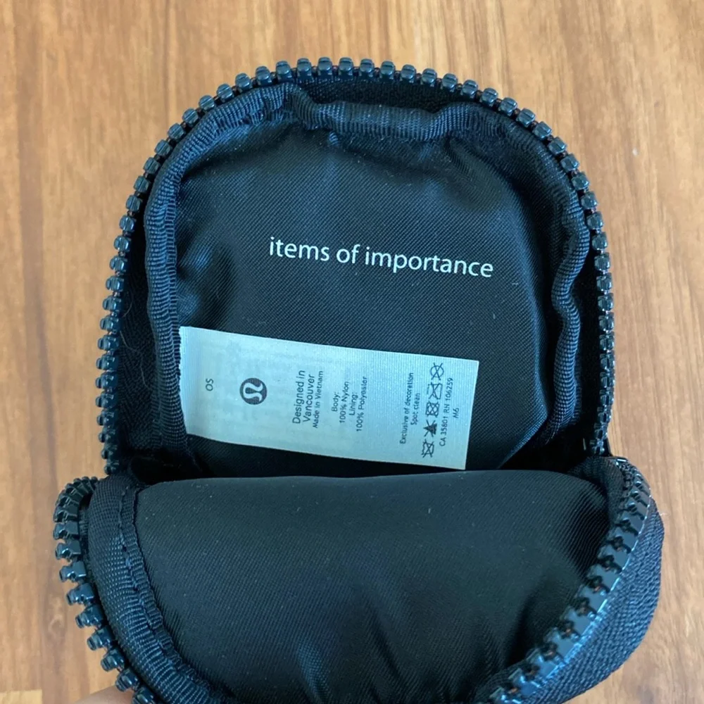 ❤️ Lululemon Nano Clip-on Backpack Black NWOT